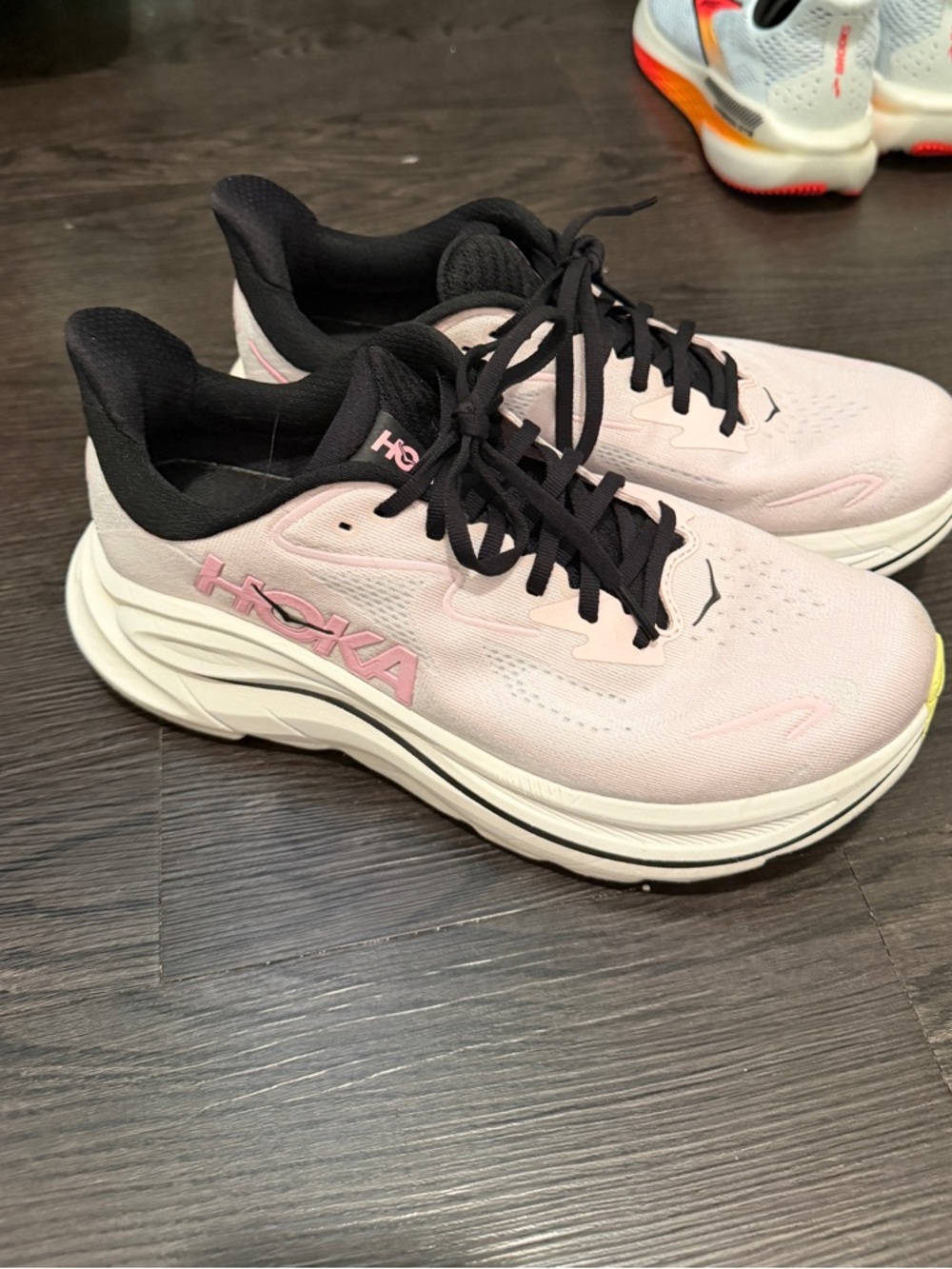 Hoka Clifton 10
